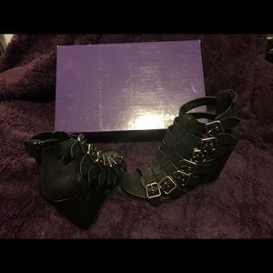 Madden Girls Wedge Sandals